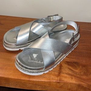 DAMAGED J Slides silver leather Lee sandals